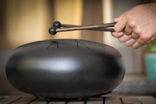 Tongue Drum tout savoir sur cet instrument zen
